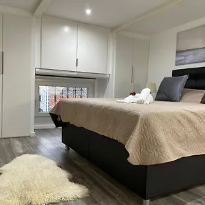 Duplex Situe A 2min De La Gare Du Nord Apartment Brüssel